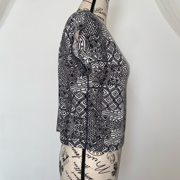 Aéropostale Tribal Crop Top Tee - Picture 3 of 11